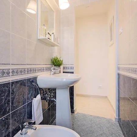 Townhouse By The Spanish Steps Rome Room photo