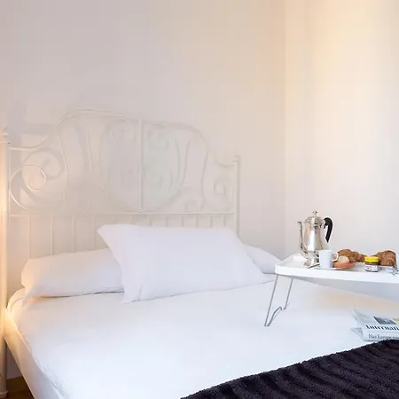 Townhouse By The Spanish Steps Rome Room photo