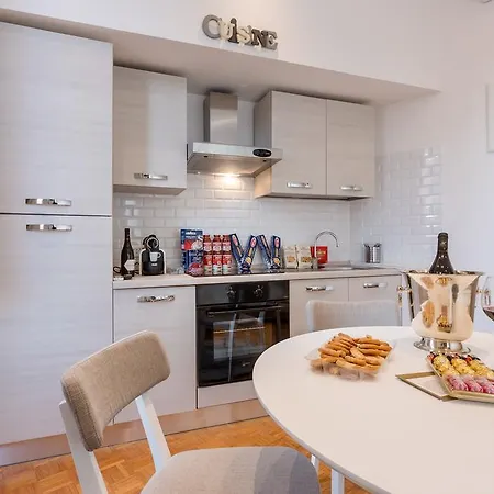Townhouse By The Spanish Steps Rome Room photo