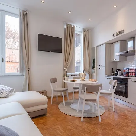 Townhouse By The Spanish Steps Rome Room photo