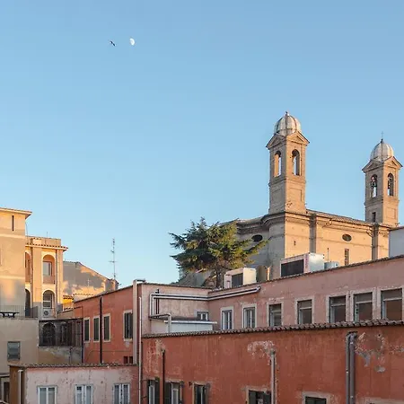 Townhouse By The Spanish Steps Rome Room photo