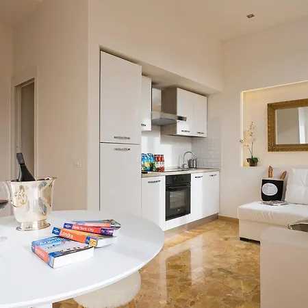 Townhouse By The Spanish Steps Rome Room photo